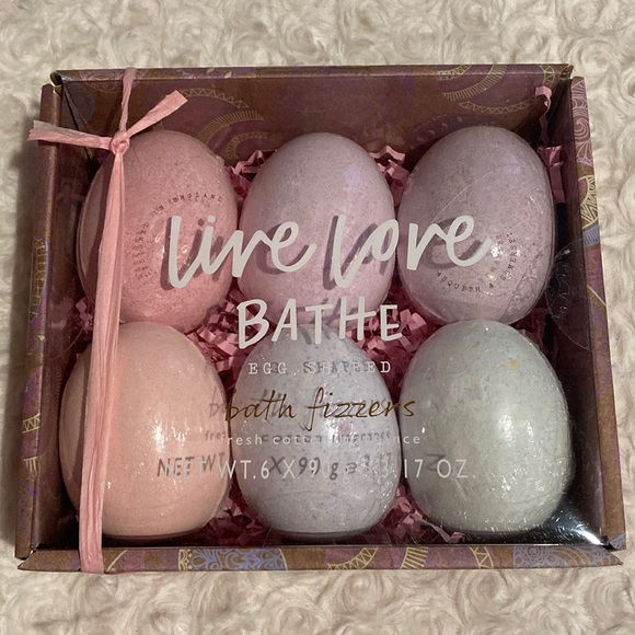 Egg Shaped Bath Fizzers - Picture 1 of 3